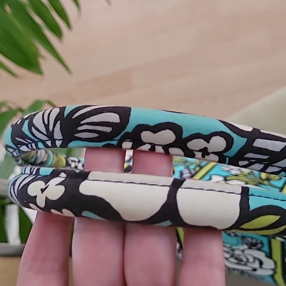 Vera Bradley Handbag ❤️ - Picture 6 of 8